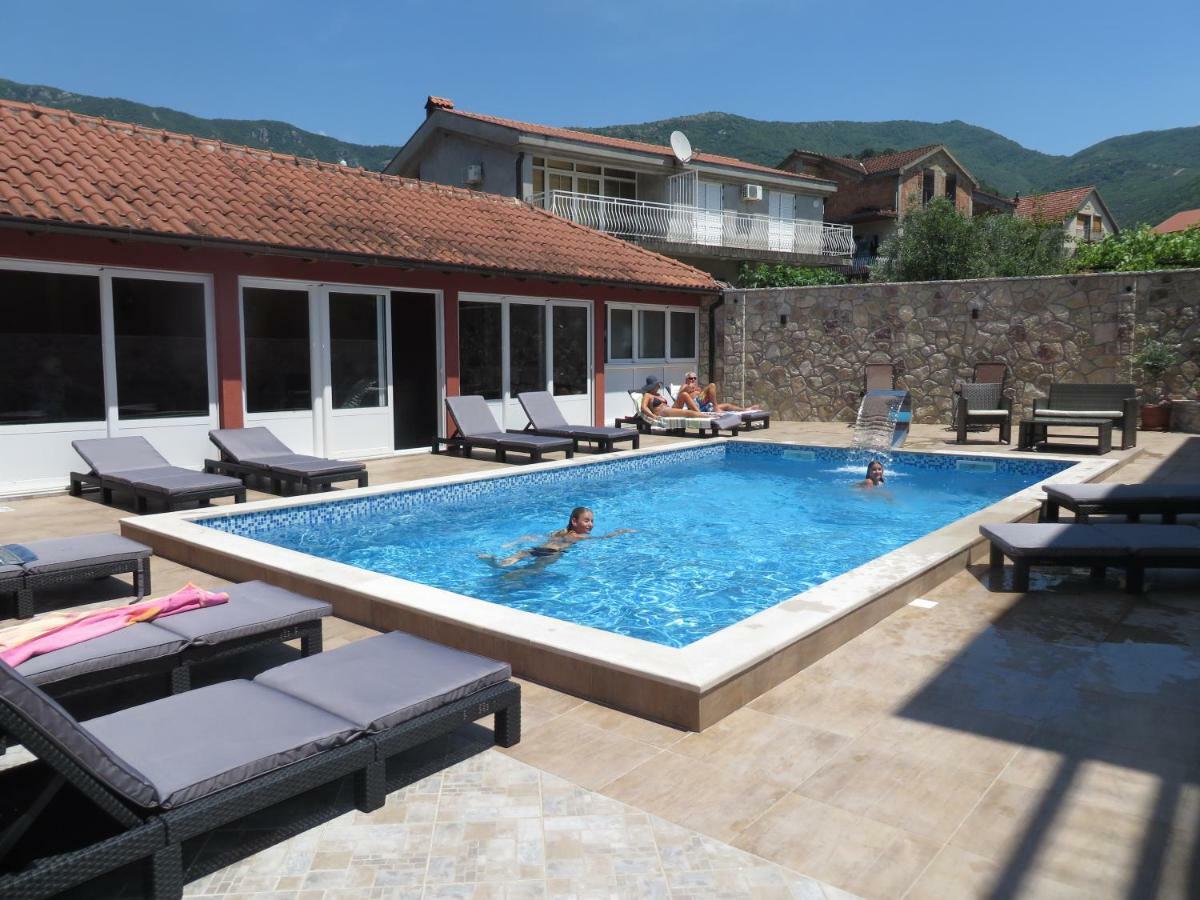 Guest House Villa Zivanovic Herceg Novi Exterior foto